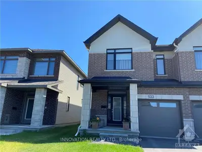 Att/Row/Townhouse in Stittsville - Munster - Richmond