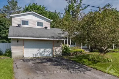 Detached in Stittsville - Munster - Richmond