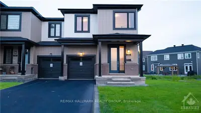 Att/Row/Townhouse in Orleans - Convent Glen and Area