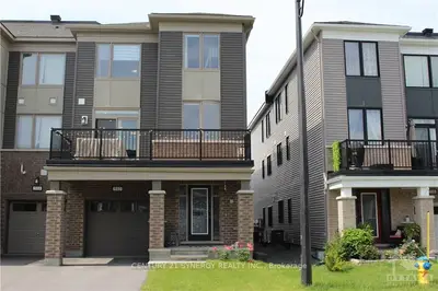 Att/Row/Townhouse in Barrhaven