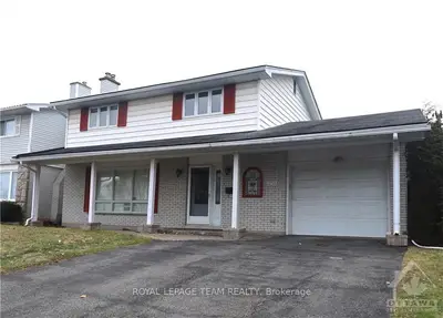 2722 Hickson Crescent, Parkway Park - Queensway Terrace S And Area, On K2h 6y6