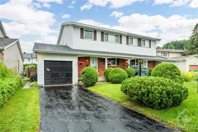 Semi-Detached in South of Baseline to Knoxdale