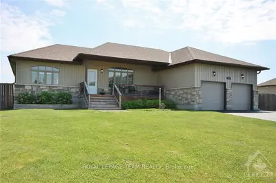 Detached in Greely - Metcalfe - Osgoode - Vernon and Area