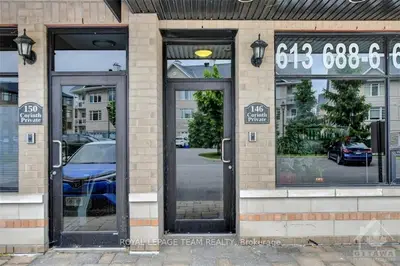 Condo Apartment in Cityview - Parkwoods Hills - Rideau Shore