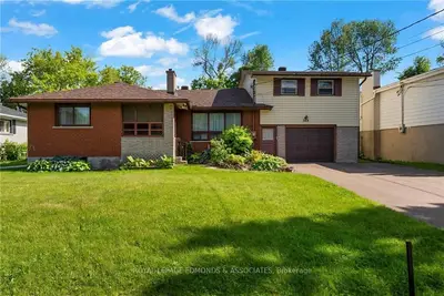 Detached in Pembroke