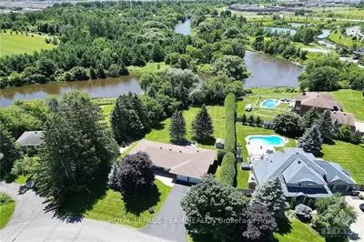 Detached in Barrhaven