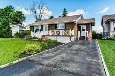 Detached in Hawkesbury