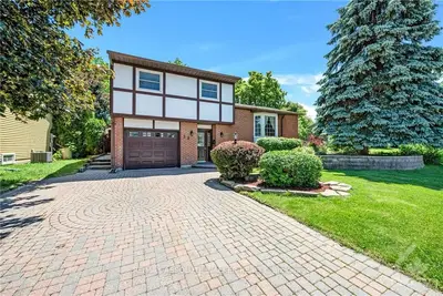 Detached in Barrhaven