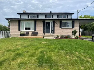 Detached in Cornwall