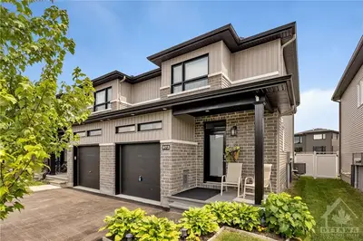 Att/Row/Townhouse in Clarence-Rockland