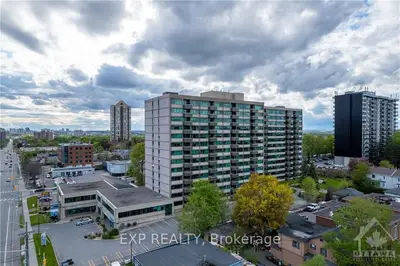 Condo Apartment in Manor Park - Cardinal Glen and Area