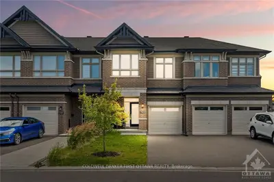 Att/Row/Townhouse in Blossom Park - Airport and Area