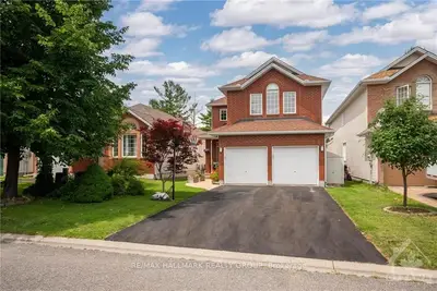 Detached in Kanata