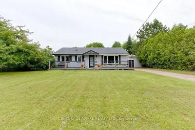 6 Charles Street, Petawawa, On K8h 2k2