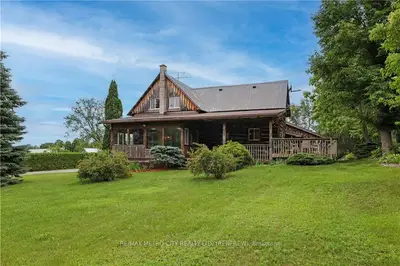 Detached in Bonnechere Valley