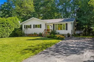 Detached in Constance Bay - Dunrobin - Kilmaurs - Woodlawn