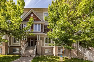 Condo Apartment in Barrhaven