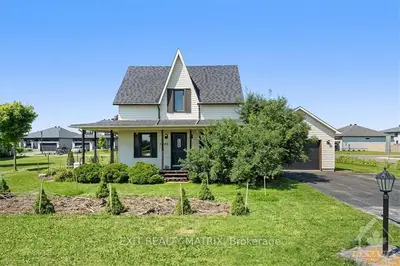 Detached in Russell