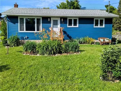 Detached in Bonnechere Valley