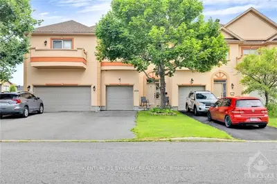 Att/Row/Townhouse in Orleans - Cumberland and Area