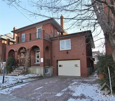 30 Foster Street, West Centre Town, On K1y 3j4
