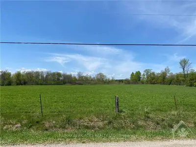 002 Kitley 3 Line, Elizabethtown-kitley, On K0e 1y0