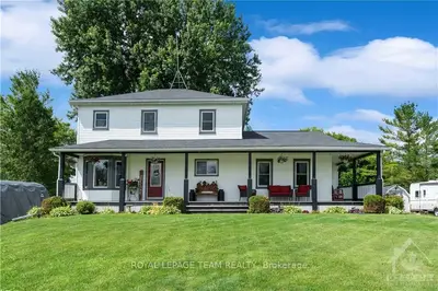 Detached in South Dundas