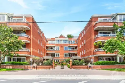 Condo Apartment in New Edinburgh - Lindenlea