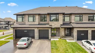 Att/Row/Townhouse in Stittsville - Munster - Richmond