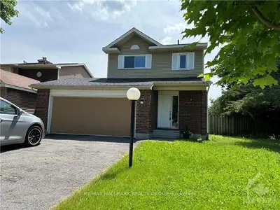 Detached in South of Baseline to Knoxdale