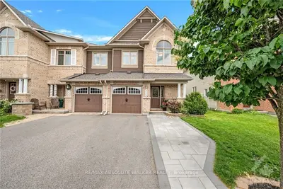 Att/Row/Townhouse in Orleans - Convent Glen and Area