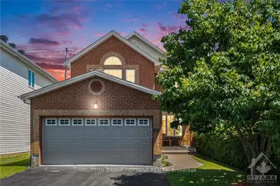 Detached in Hunt Club - South Keys and Area