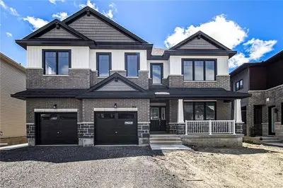 Detached in Blossom Park - Airport and Area