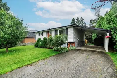Detached in Perth