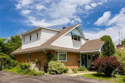Detached in Alta Vista and Area