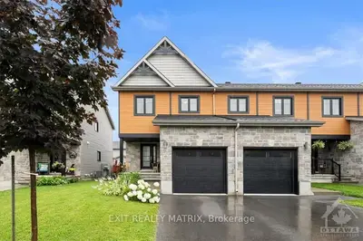 Att/Row/Townhouse in Russell