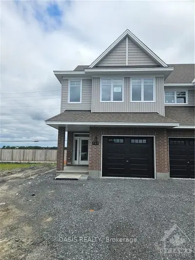 Att/Row/Townhouse in Stittsville - Munster - Richmond