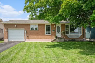 Detached in Perth