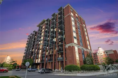Condo Apartment in Billings Bridge - Riverside Park and Area