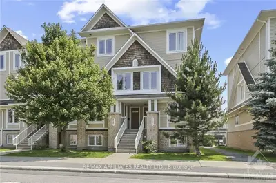 Condo Apartment in Barrhaven