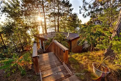 555 Island View Drive, North Algona Wilberforce, On K0j 1x0