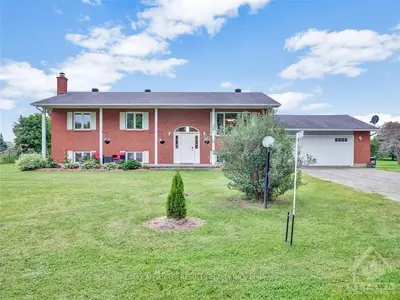 Detached in Greely - Metcalfe - Osgoode - Vernon and Area