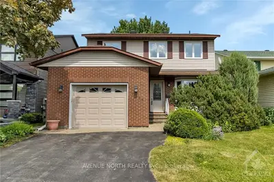 Detached in Orleans - Convent Glen and Area