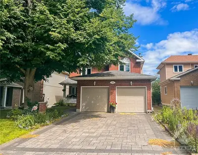 Detached in Barrhaven