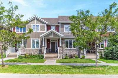 Att/Row/Townhouse in Barrhaven