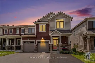 Att/Row/Townhouse in Orleans - Cumberland and Area