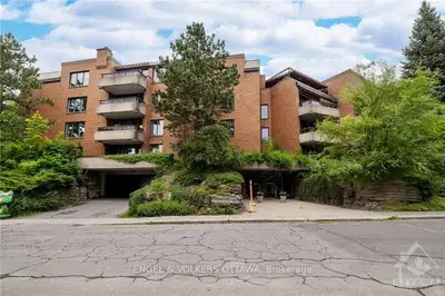 Condo Apartment in Dows Lake - Civic Hospital and Area