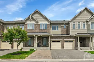 Att/Row/Townhouse in Kanata