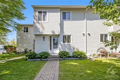 Condo Townhouse in Barrhaven