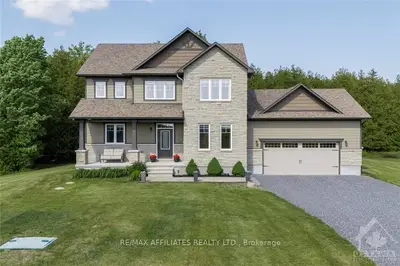 Detached in Beckwith